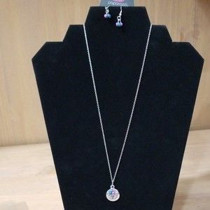 4/$20 NWT Paparazzi Silver Butterfly with Tiny Multi Beads Dainty Necklace